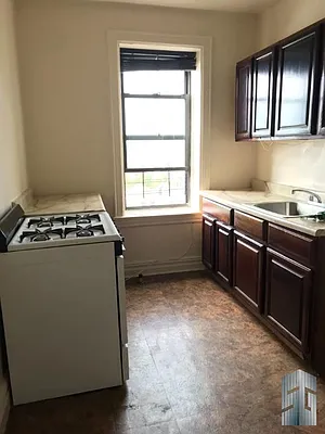 Rented by Skyline Group Real Estate | media 6