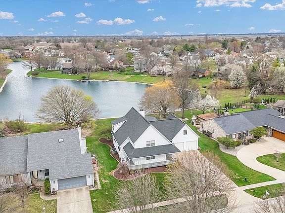 4th image of 2504 Lakewood Dr