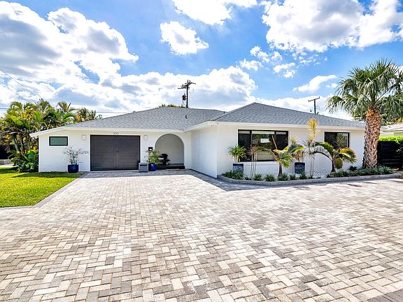 2nd image of 300 Edmor Road