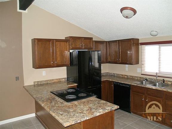 3rd image of 90 W Penwell Ave