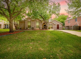 1519 Stratford Dr, Mansfield, TX 76063