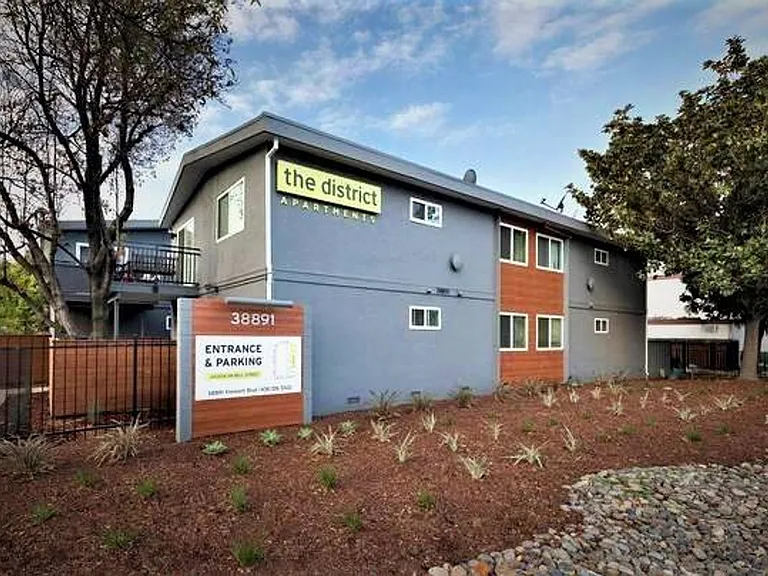 38891 Fremont Blvd — Photo 4