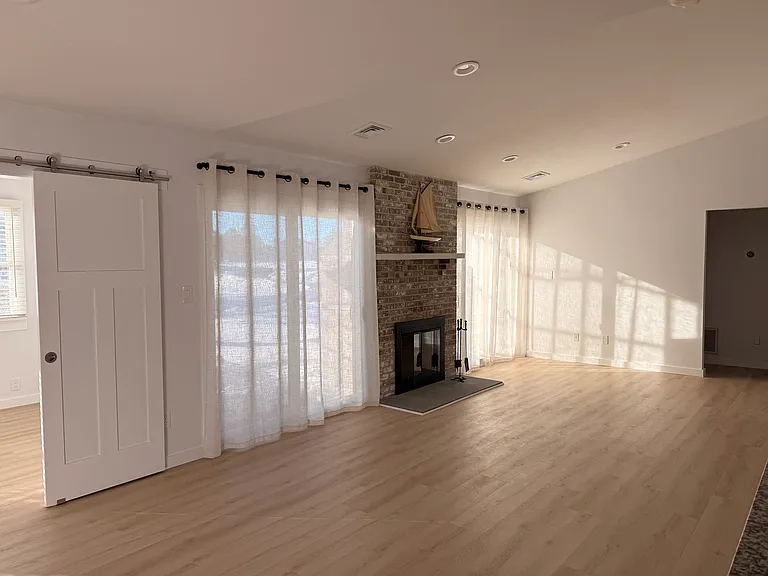 24 Saint Andrews Cir — Photo 3