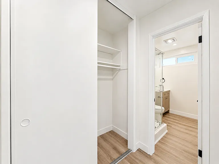 1326 Wellesley Ave — Photo 25
