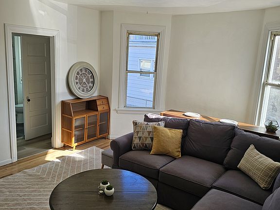 Bright, calming space with seating for everyone_perfect for a quiet night in.