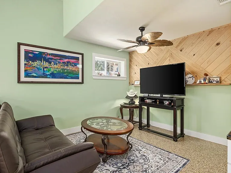 144 Roland Trl — Photo 7