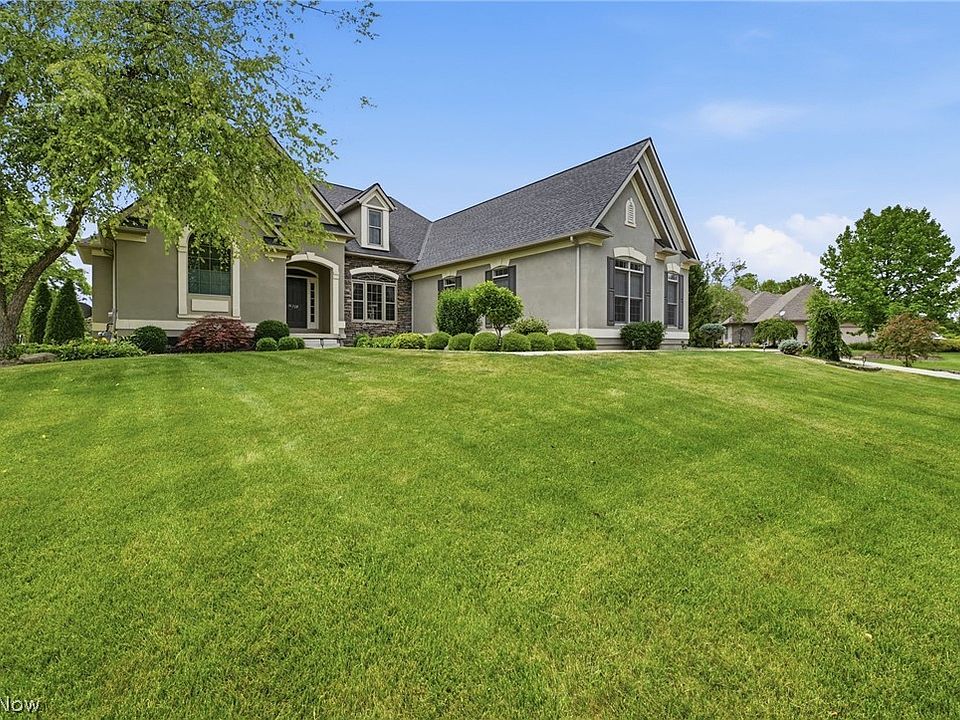 1st image of 728 Pinewood Dr