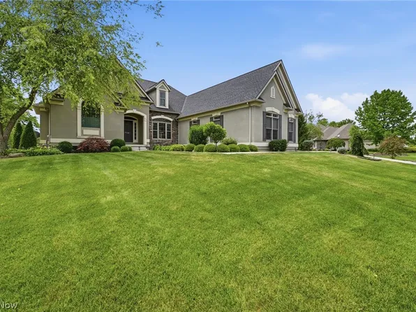 728 Pinewood Dr, Hudson, OH 44236