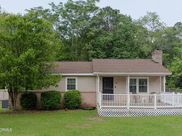 1302 Mcdonald Avenue, Hamlet, NC 28345