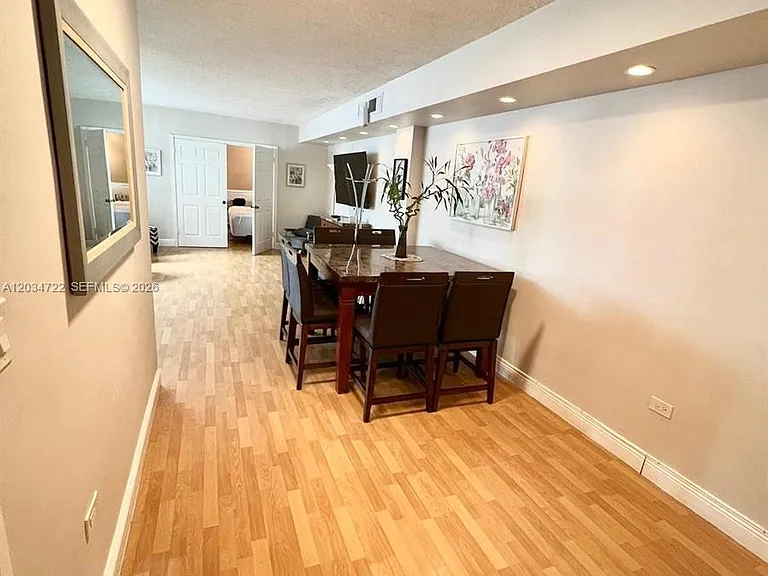 905 Brickell Bay Dr #1422 — Photo 11