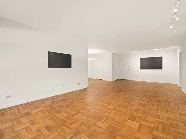 70 East 10th Street image 8 of 21