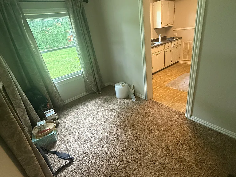 169 W Stroud Ave — Photo 10
