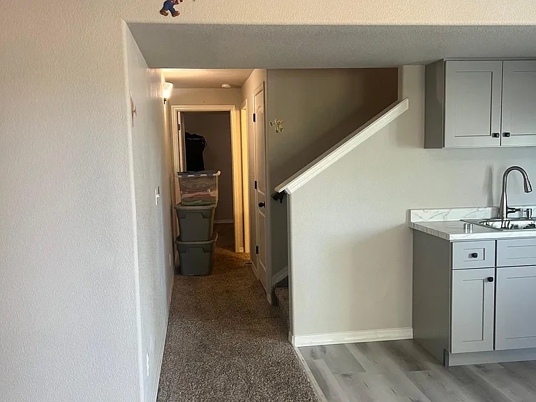 1259 Livingston Ave — Photo 4