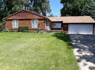 3297 Spring Valley Rd, Dubuque, IA 52001