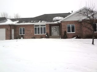 5707 S Lowell Park Rd, Dixon, IL 61021