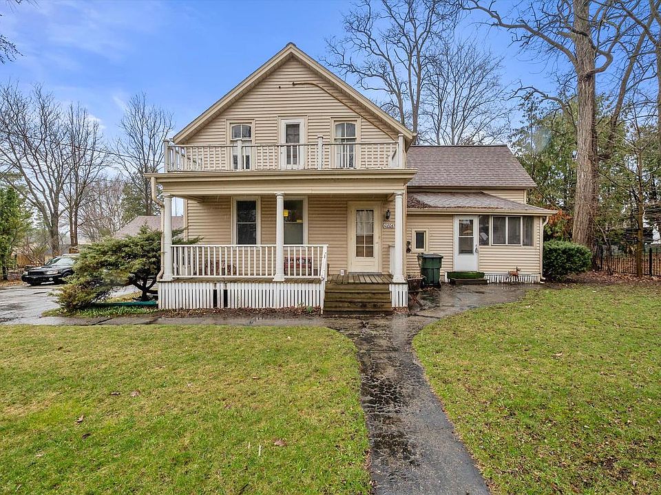 1st image of 10806 W Freistadt ROAD