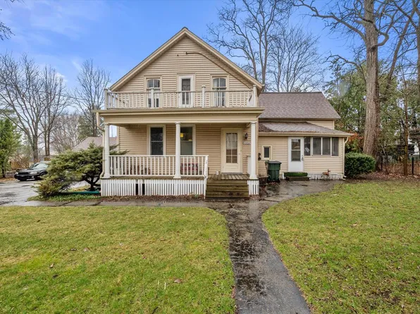 10806 West Freistadt ROAD, Mequon, WI 53097