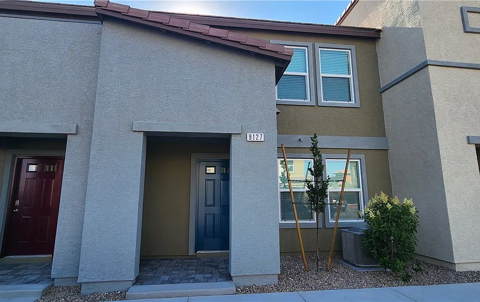 9127 Rory Storm St