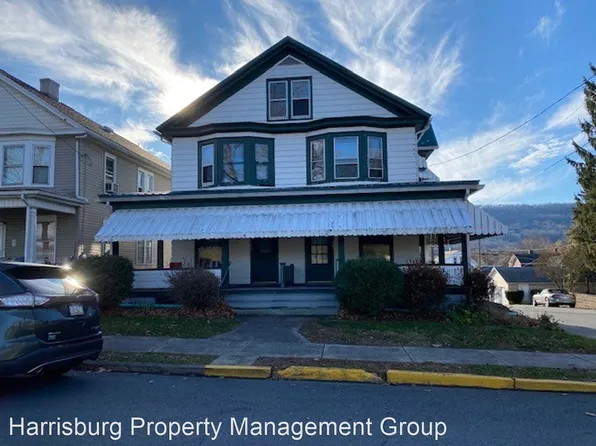 604 Center St, Millersburg, PA 17061