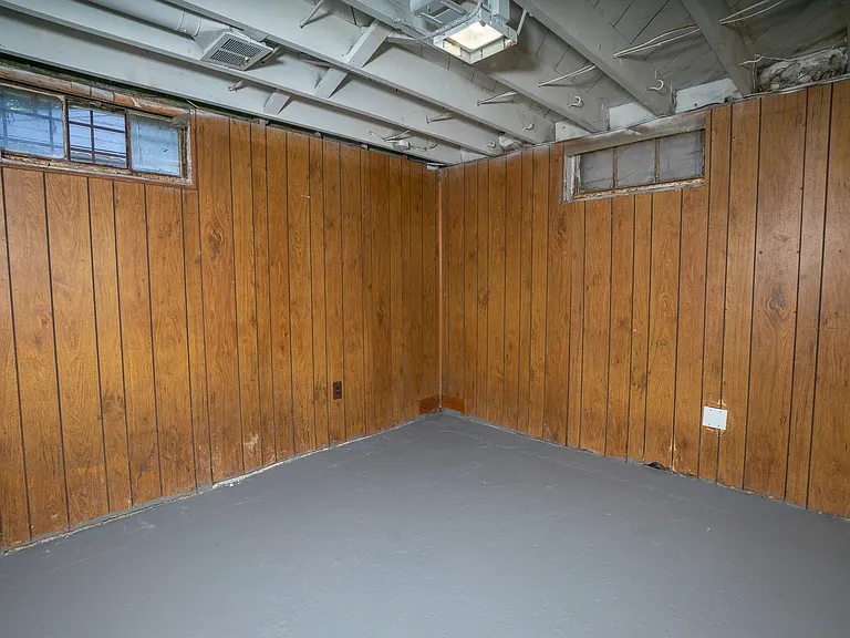 12039 Lauder St — Photo 17
