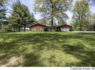 961 E 1330 North Rd, Taylorville, IL 62568