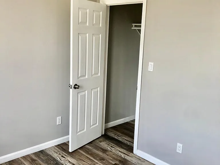 560 Brace Ave #2 — Photo 8