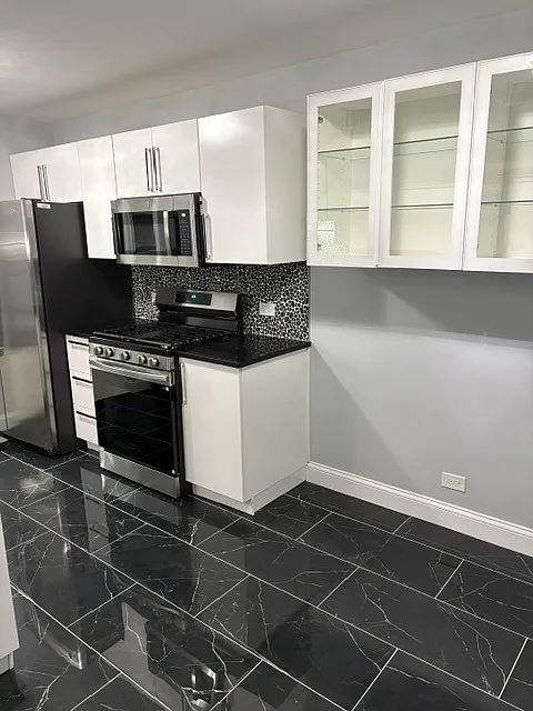 2 bed, 1200 sqft, $2,350 — Photo 2