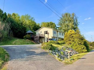 203 Fair St, Pounding Mill, VA 24637