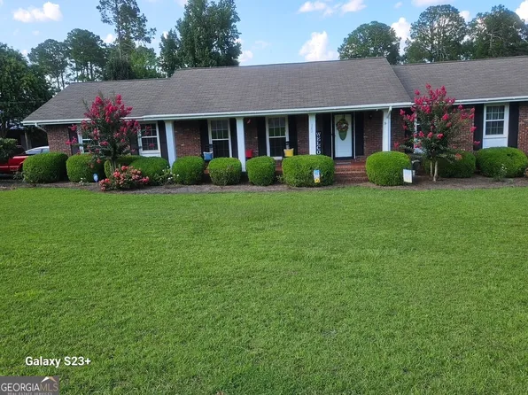 142 Lakewood Dr, Blakely, GA 39823