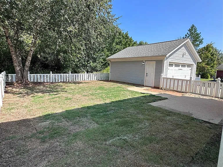 732 Inwood Hill Dr — Photo 22
