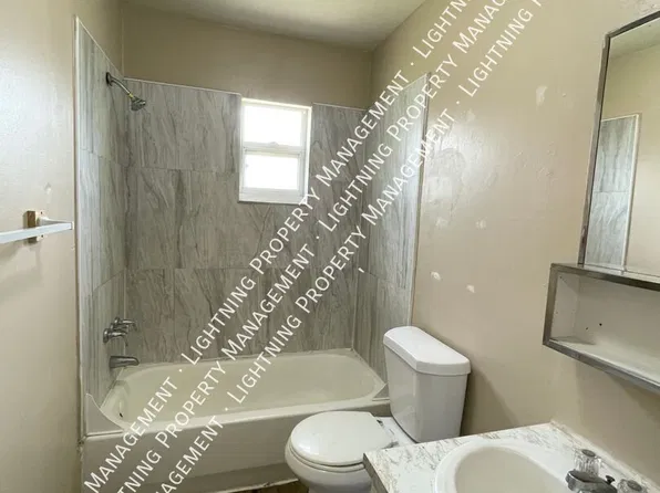 199 NW 9th Ave APT 11, Mulberry, FL 33860
