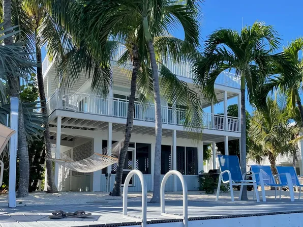 74 N Bounty Ln, Key Largo, FL 33037