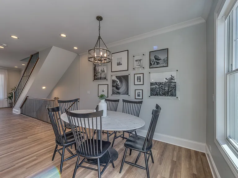 Eldridge Townhomes — Photo 8