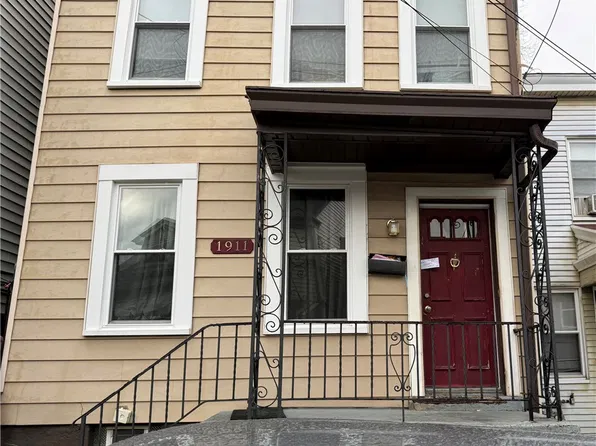 1911 Saint Paul St, Pittsburgh, PA 15203