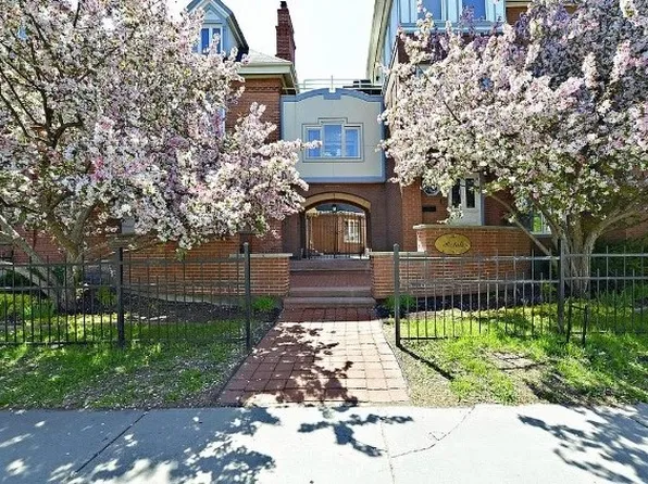 292 Laurier Ave E #6, Ottawa, ON K1N 6P5