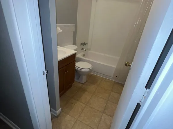728 West Dixie - Lemongrass, 728 W Dixie St APT 5, Bloomington, IN 47403