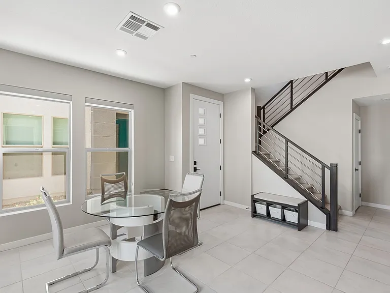 9858 Laurel Tree St — Photo 13