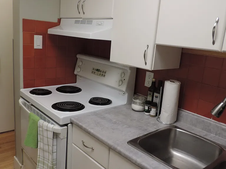 2341 York Ave #C2 — Photo 11