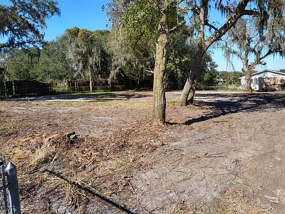 4th image of 1109 W Oak Dr