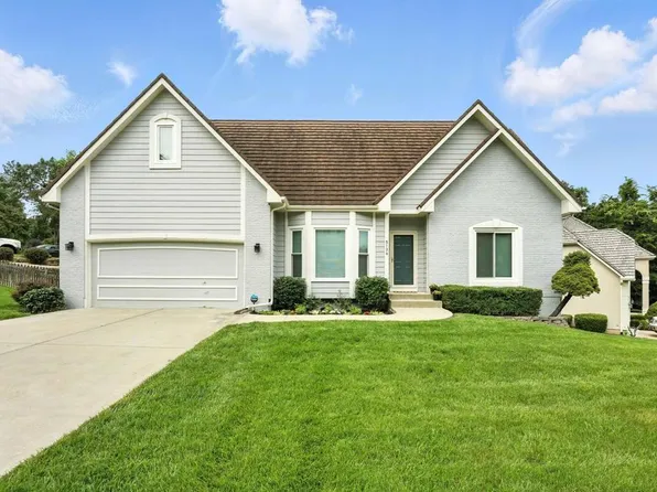 5136 NE Ash Grove Dr, Lees Summit, MO 64064