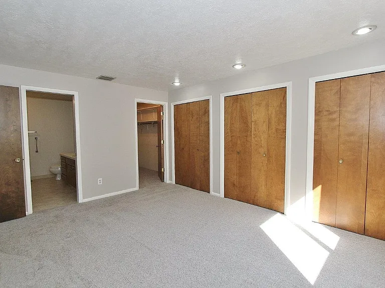 2047 N Blaine Way — Photo 15