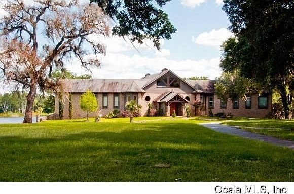 Residence from the driveway