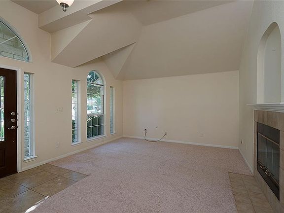 5th image of 111 Ambrose Dr