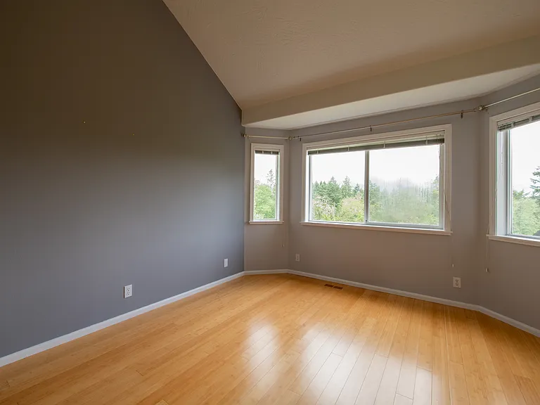 Upstairs Bedroom/Studio
