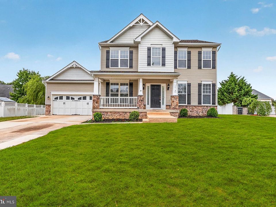 1st image of 1019 Martin Dr