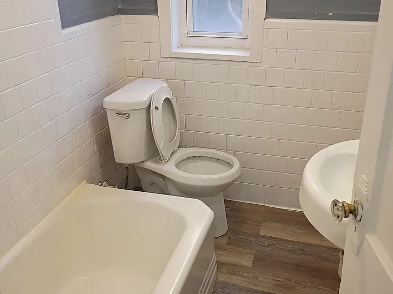 305 Parrott Ave #1D — Photo 5