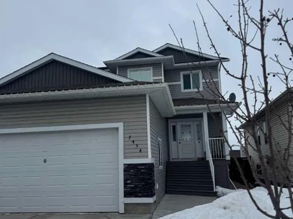 7434 E 115b St, Grande Prairie, AB T8W 0J5