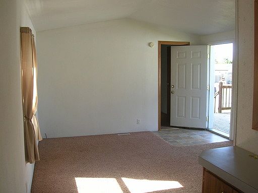 4th image of 3208 Whitney Dr