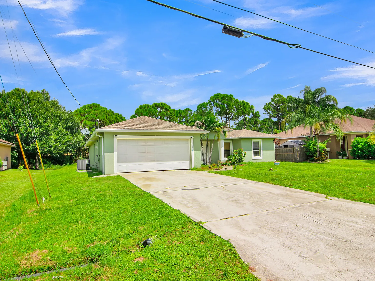 3 bed, 2.0 bath, 1510 sqft, $2,800 — Photo 2