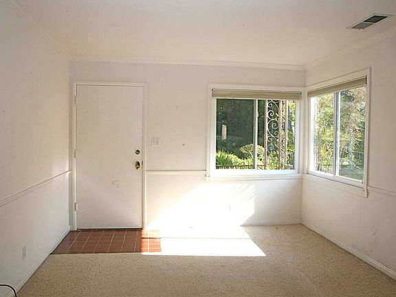 3rd image of 126 W Calle Crespis APT 2